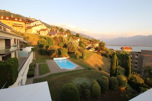 Chernex, Vaud - Attique 5.5 pièces 246.67 m2 CHF 6'500.- / mois